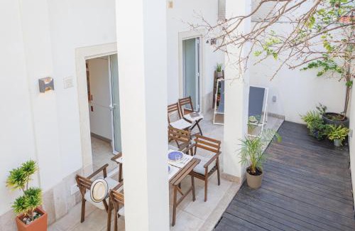 Santos Apartment | Lisbon Sunny Terrace Lapa Santos