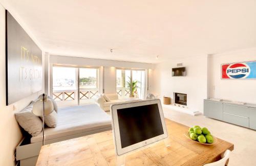 Lumiar Apartment | Lisbon Swimming pool apartment with private parking