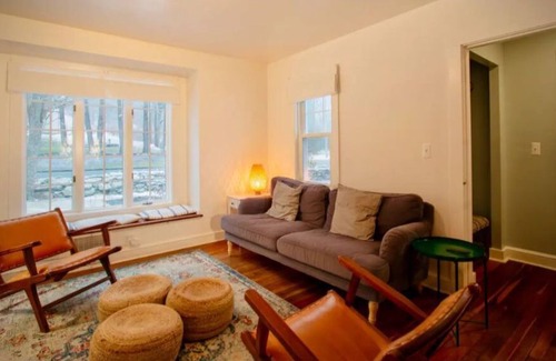 Torrington Cottage | Litchfield - Hot Tub - Mohawk Mountain - Fireplace