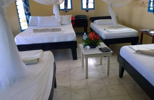 Lalomanu Hotel | Litia Sini Beach Fales