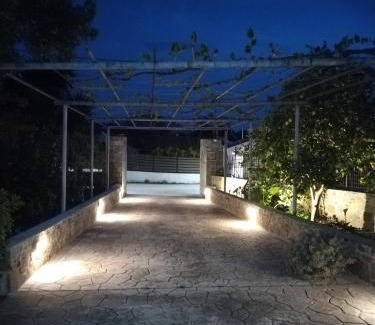 Skiathos Apartment | Litsa's House Platanias