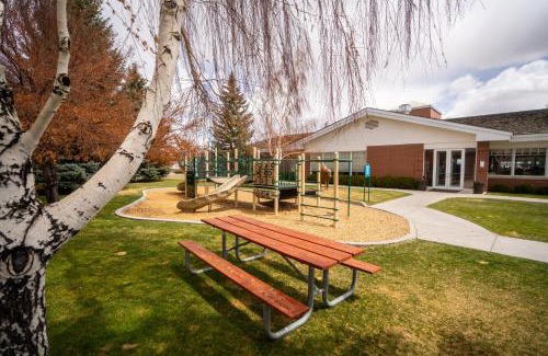 Sweetwater County Hotel | Little America Hotel - Wyoming