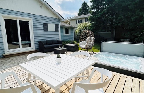 Owen Sound House | Little Blue Oasis