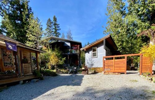 Sunshine Coast House | Little Cabin in Middlepoint
