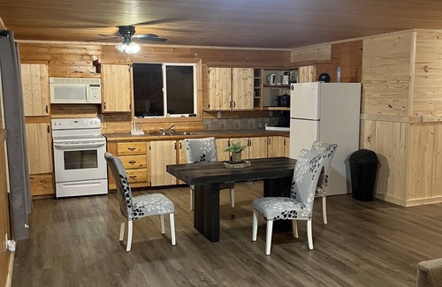 Central Alberta Cabin | Little cabin near a lake