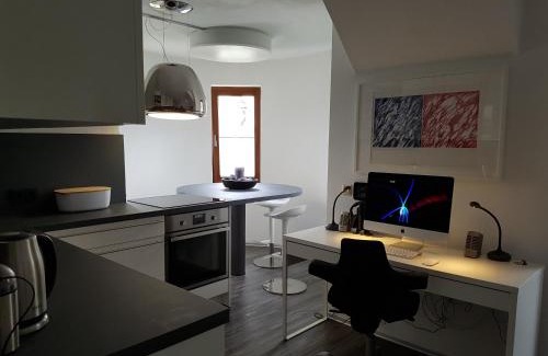 Steinenbronn Apartment | Little Castle near Airport and Messe