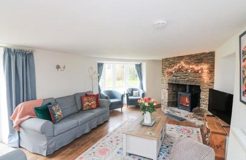 Saint Anns Chapel House | Little Coombe