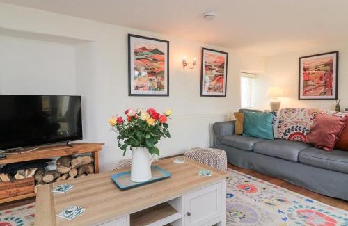 Saint Anns Chapel House | Little Coombe