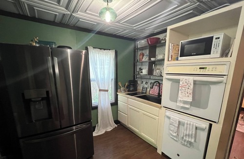 Grosse Pointe House | Little Cottage In The Suburbs