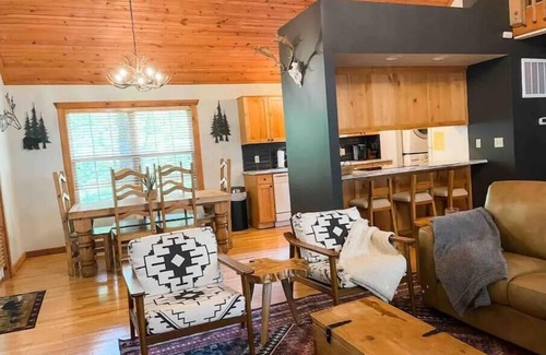 Branson West House | Little Creek Cabin