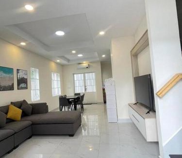 Mean Chey House | Little Dragon's Home
