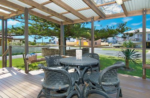 North Creek Apartment | Little Green Beach House