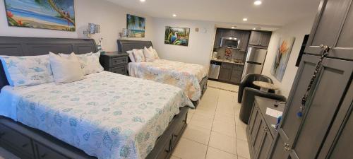 Ruskin Apartment | Little Harbor Resort #114 Tampa Bay FL Beach, Bayside & 2 Pools