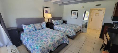 Ruskin Apartment | Little Harbor Resort #202 Tampa Bay FL Beach, Hot Tub, Pools