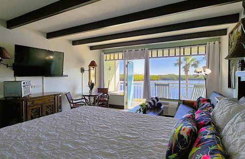 Ruskin Apartment | Little Harbor Resort #207 Tampa Bay FL, Paradise