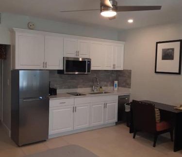 Ruskin Apartment | Little Harbor Resort #306 Tampa Bay FL Beach, Bayside, 2 Pools
