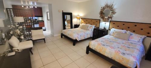 Ruskin Apartment | Little Harbor Resort #507 Tampa Bay FL Beach, Riverview Romance