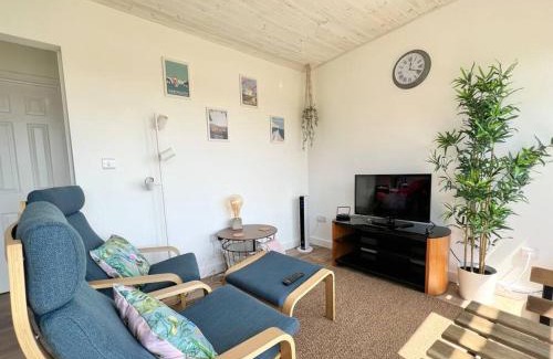 Dartmouth Ski Chalet | Little Haven Too, one bed chalet in Dartmouth