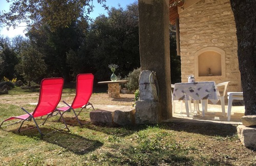 Saignon Cottage | little house "le cabanon" in the heart of the luberon