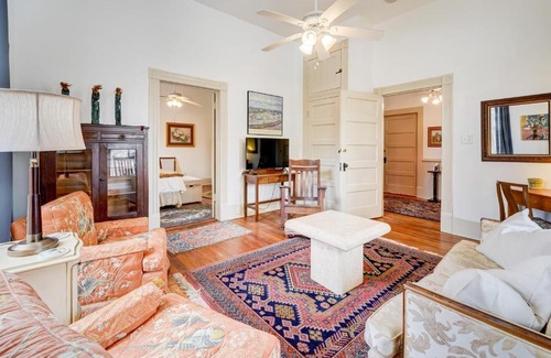 Southtown House | Little Lavaca #1