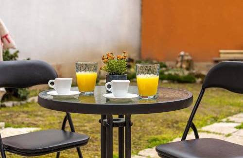 Plovdiv Center Apartment | 'Little Little' House in the town CENTER & PARKING