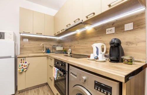 Plovdiv Center Apartment | 'Little Little' House in the town CENTER & PARKING