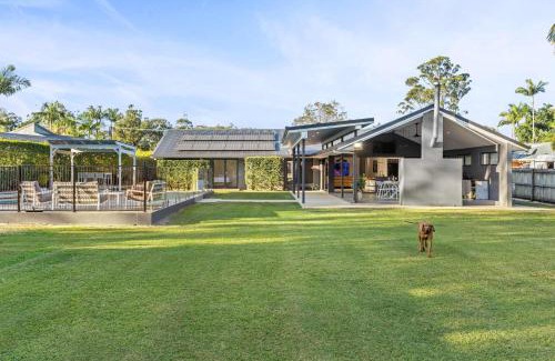 Little Mountain House | Little Mountain Modern Acreage Retreat