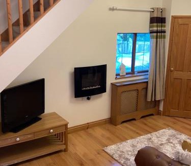 Egloshayle House | Little Nest EV Point