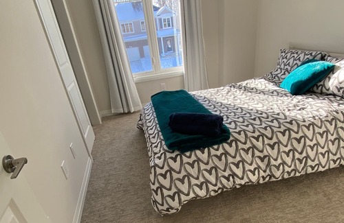 Niagara Falls House | Little Niagara House