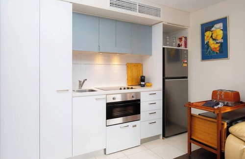 Adelaide Central Business District Apartment | Little Oak Lodge Wellness is Calling
