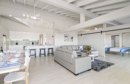 Bonny Hills House | LITTLE OCEAN PARADISE