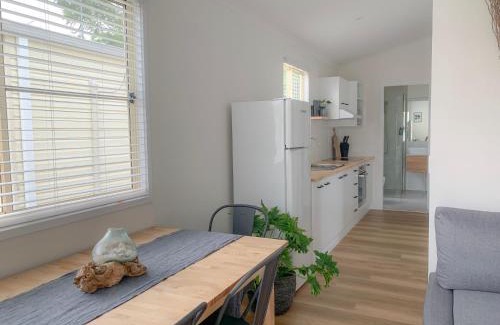 Lake Cathie Apartment | Little Palm Cabins