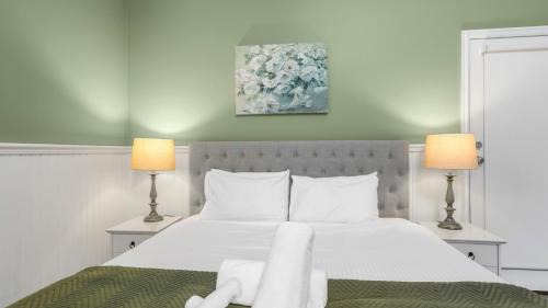 Apollo Bay Apartment | Little Plum Cottage
