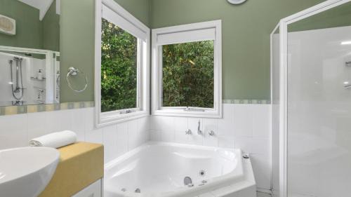 Apollo Bay Apartment | Little Plum Cottage
