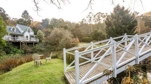 Apollo Bay Apartment | Little Plum Cottage