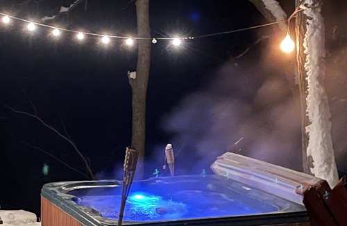 Almelund Cabin | Little Red Cabin - Hot Tub - Lake - ATV