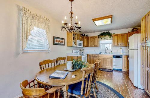 Lake Junaluska House | Little Red Cabin