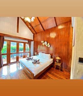 Nuea Khlong House | Little Rock Kohjum