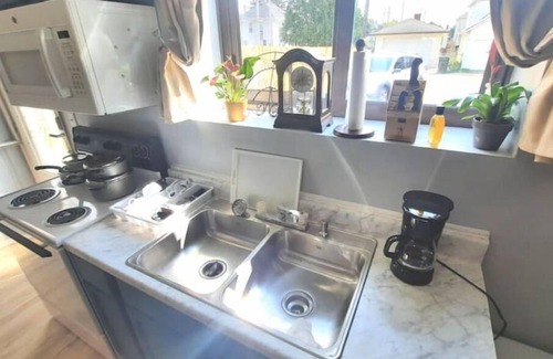 West Columbus Apartment | Little Rome