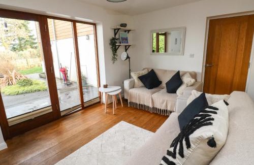 Totnes House | Little Rondeval