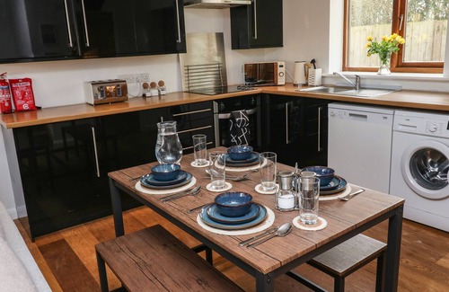 Totnes Cottage | Little Rondeval