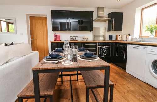 Totnes Cottage | Little Rondeval