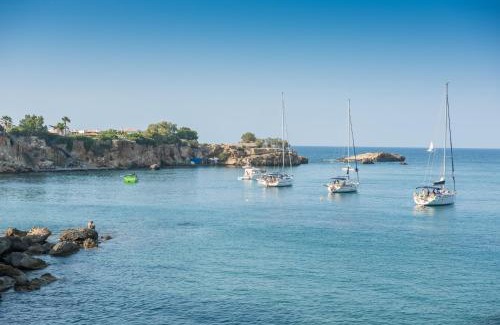 Anissaras Villa | Little Seaside Villa in Hersonissos