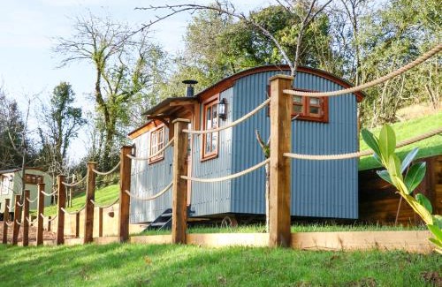 Umberleigh House | Little Silver Fox