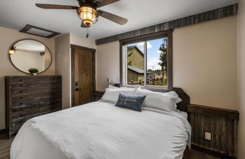 West Yellowstone House | Little Tuckaway