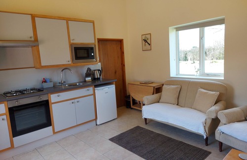 Loxton Cottage | LITTLE WHARF, pet friendly, character holiday cottage in Bleadon
