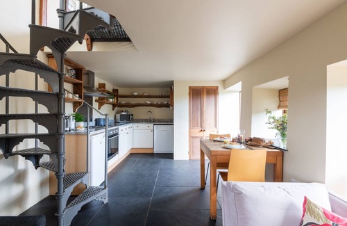 Newton Ferrers Cottage | Little Wren - a cottage that sleeps 2 guests in 1 bedroom
