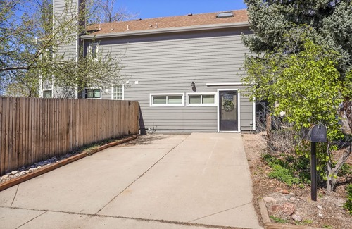 Columbine House | Littleton Corner: Quiet, Safe, Private 3 Bedroom/2 Bathroom