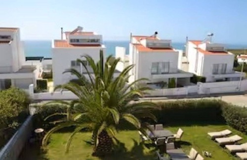 Ericeira Villa | Liv in by Ericeira Property