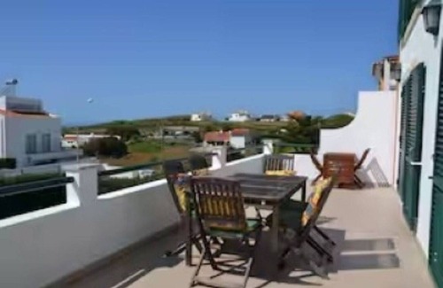 Ericeira Villa | Liv in by Ericeira Property